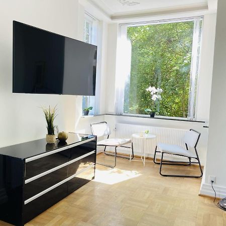 Aday - Aalborg Mansion - Open Bright Apartment With Garden Extérieur photo