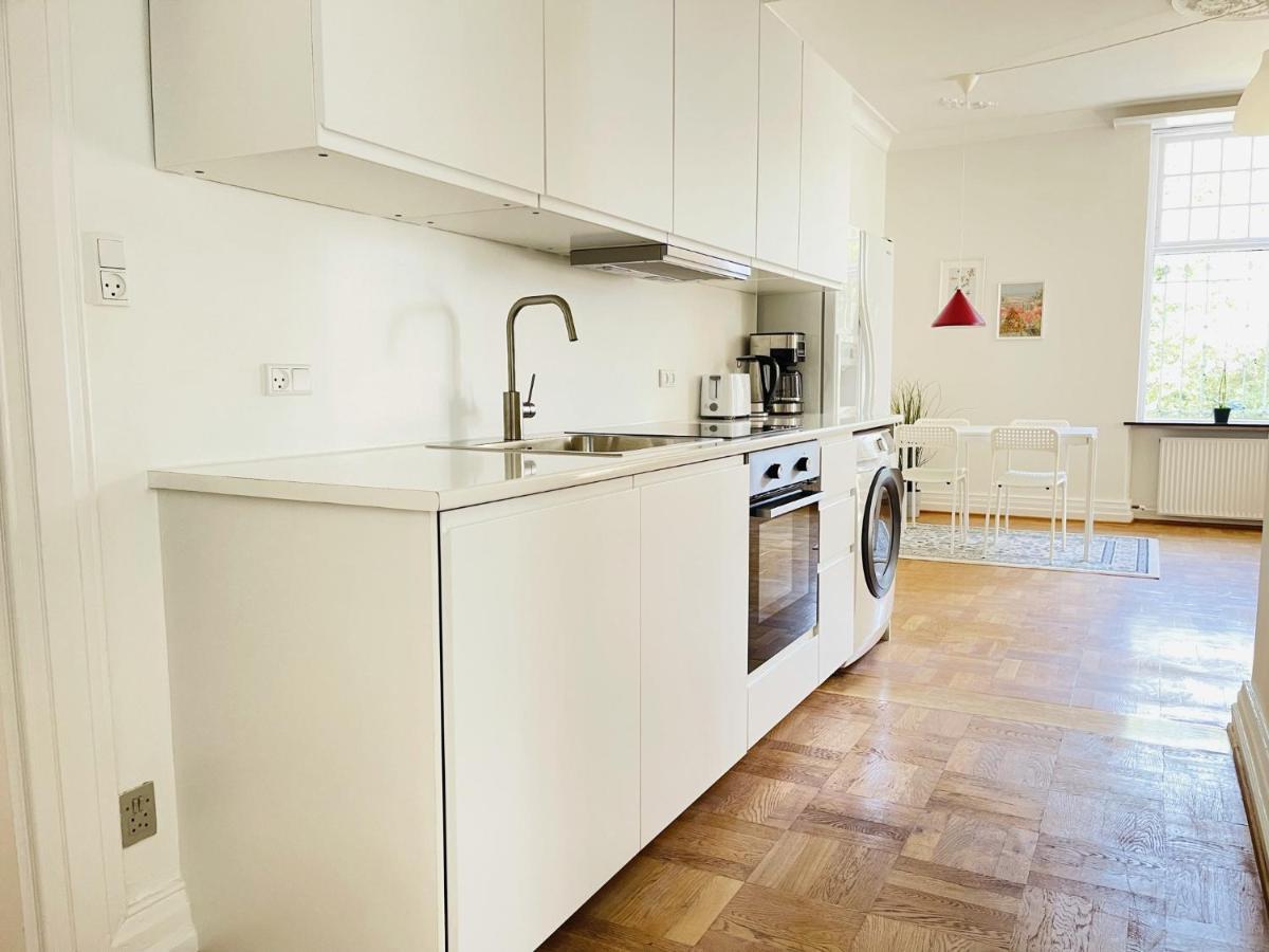 Aday - Aalborg Mansion - Open Bright Apartment With Garden Extérieur photo